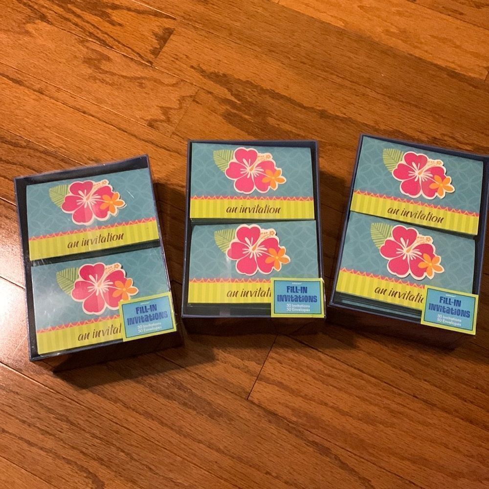 INVITATION cards BUNDLE of 3 hibiscus with envelopes. Total 150 of each